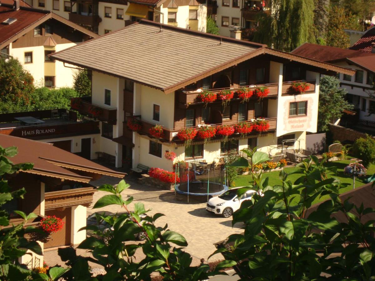 Gaestehaus Roland เคิร์ชแบร์ก อิน ทิโรล ภายนอก รูปภาพ